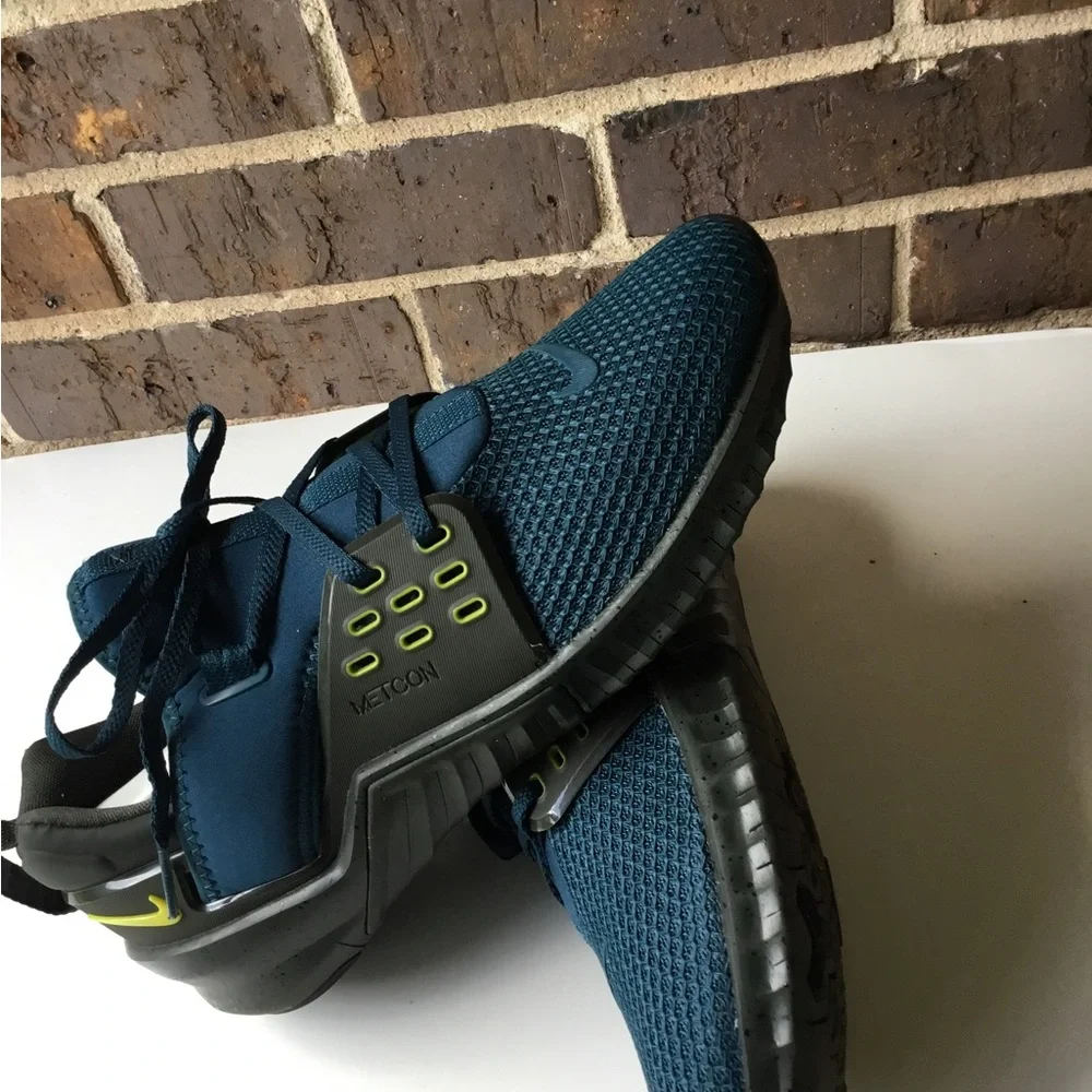 Nike breathable teal